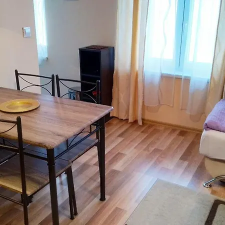 Apartment Mica Old Town *