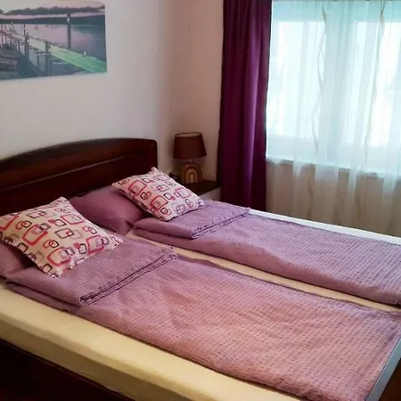 Mica Old Town Apartman